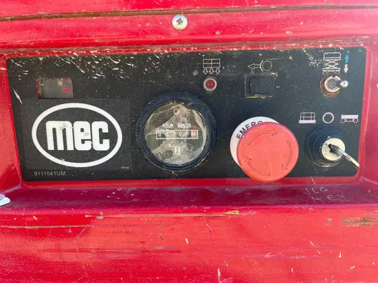 2018 MEC MICRO 19 Scissor Lift