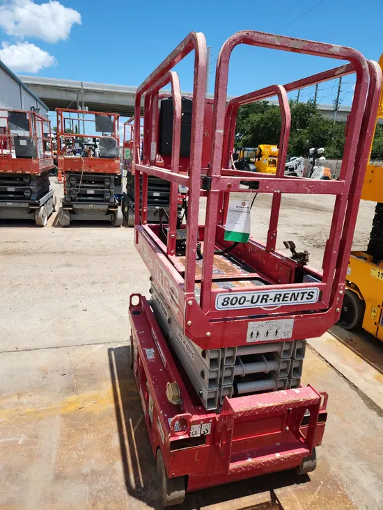 2018 MEC 1330SE Scissor Lift