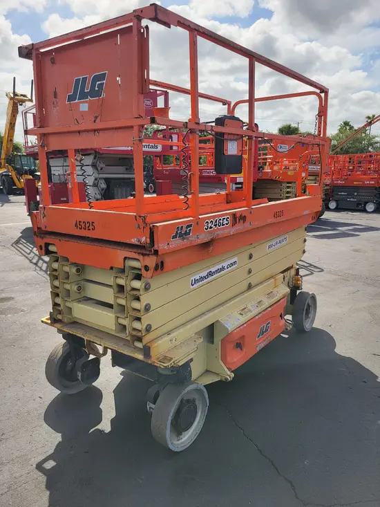 2017 JLG 3246ES Scissor Lift