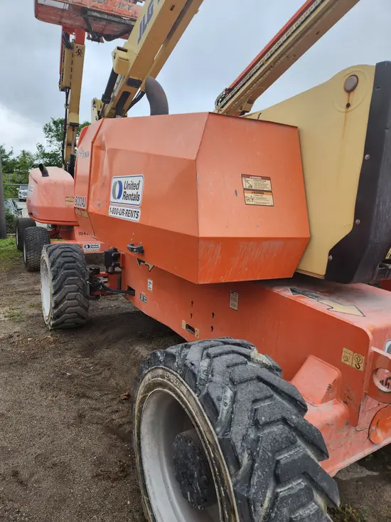 2017 JLG 800AJ Articulating Boom Lift