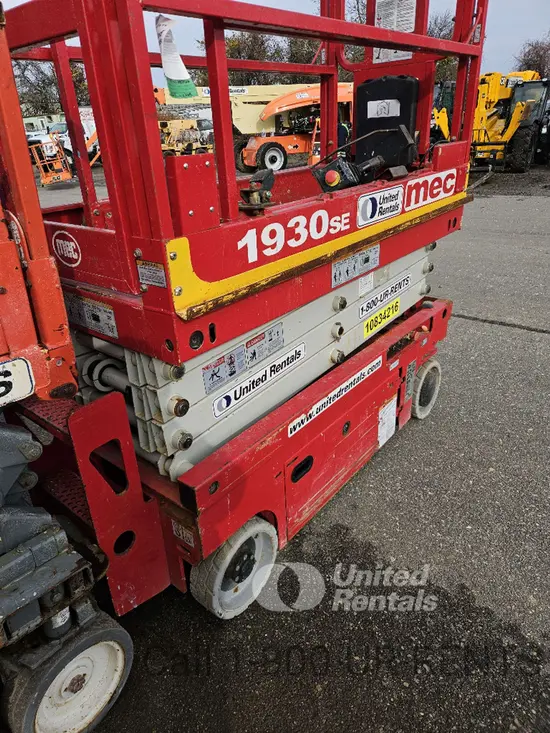 2018 MEC 1930SE Scissor Lift