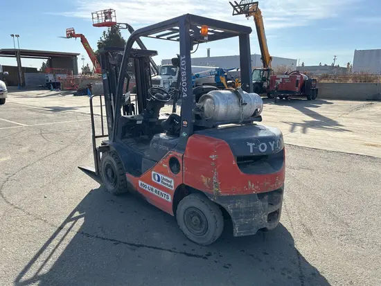 2018 Toyota 8FGU25 Warehouse Forklift