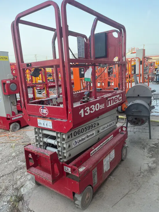 2017 MEC 1330SE Scissor Lift