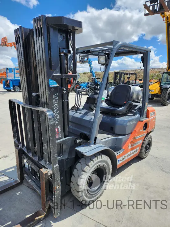 2019 Toyota 8FGU25 Warehouse Forklift
