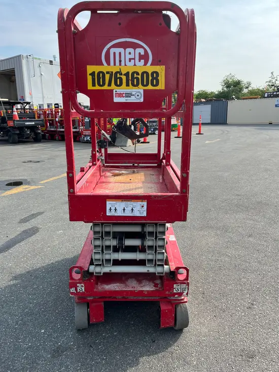 2018 MEC 1330SE Scissor Lift