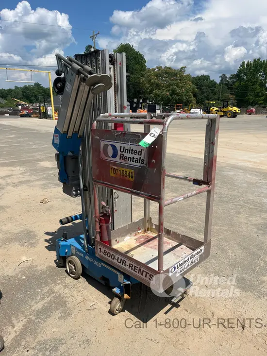 2018 Genie AWP-30SDC Pusharound Lift