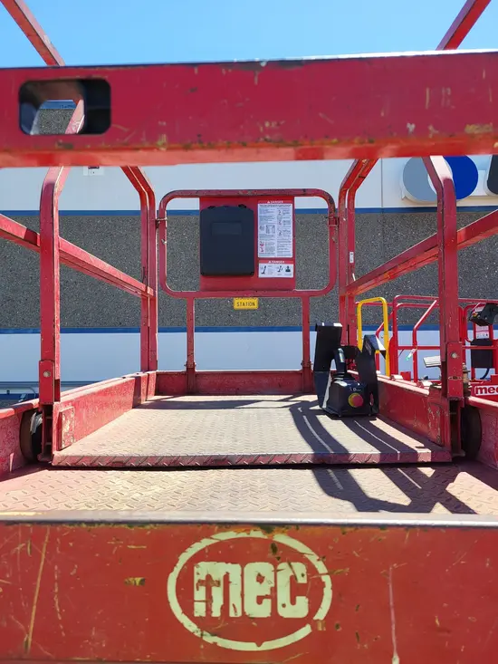2017 MEC 4046SE Scissor Lift