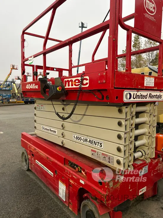 2017 MEC 4046SE Scissor Lift