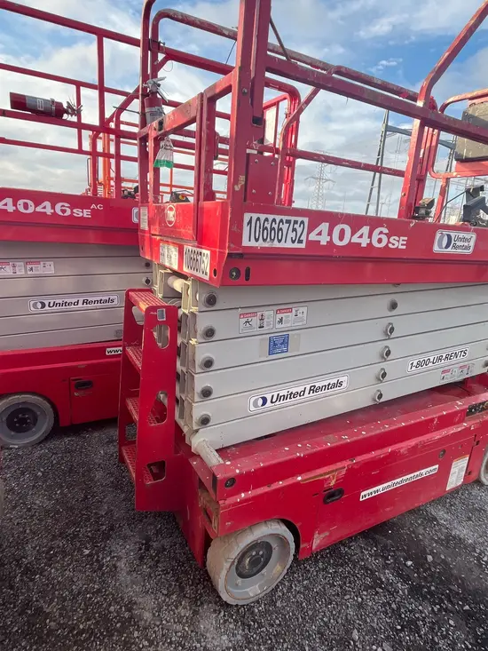 2017 MEC 4046SE Scissor Lift