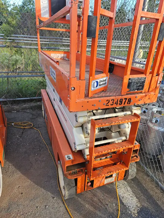 2019 Snorkel S3226E Scissor Lift