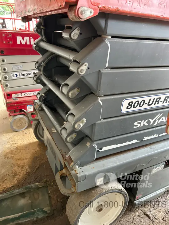 2017 Skyjack SJIII4740 Scissor Lift