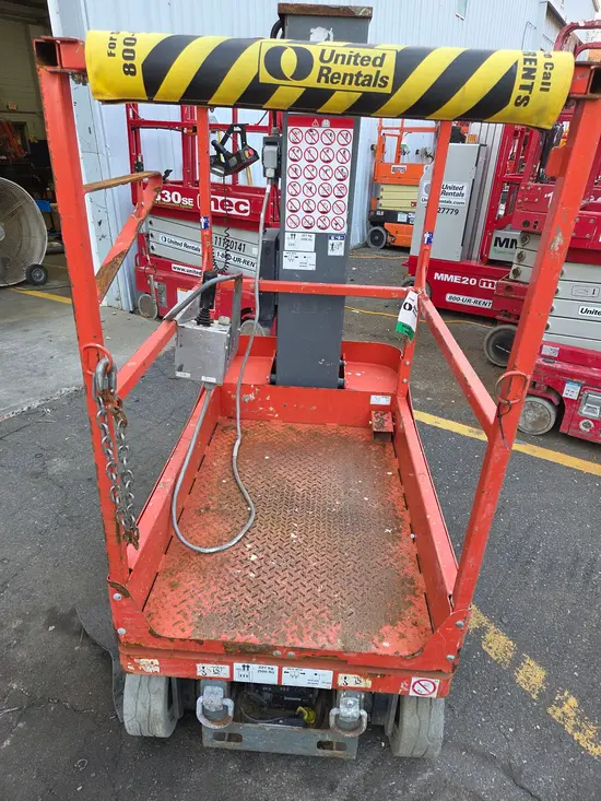 2017 Skyjack SJ12 Self-Propelled One-Person Lift