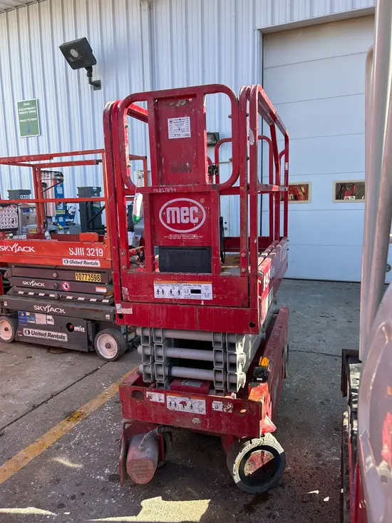 2018 MEC 1930SE Scissor Lift