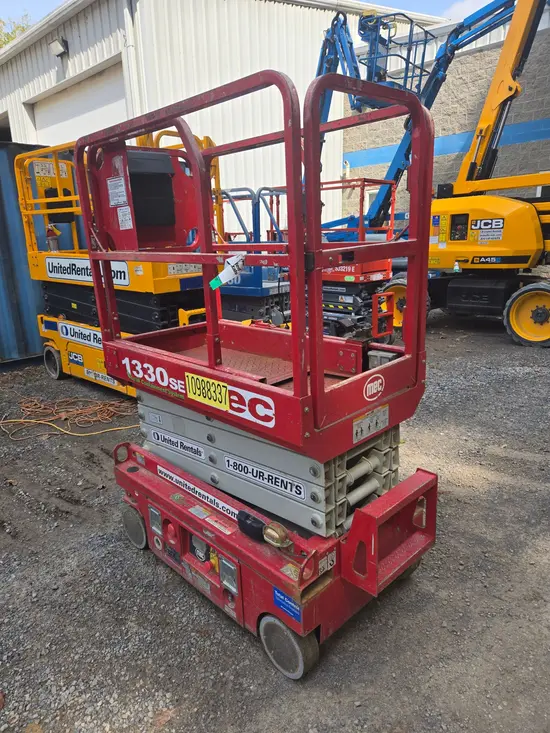2019 MEC 1330SE Scissor Lift