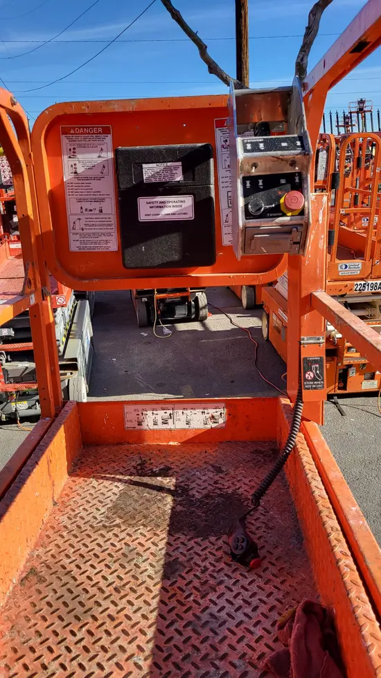 2018 Snorkel S3219E Scissor Lift