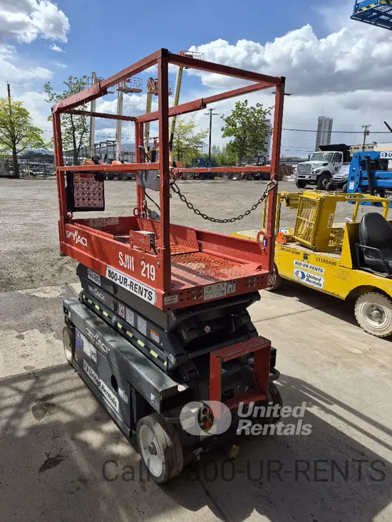 2018 MEC 1330SE Scissor Lift