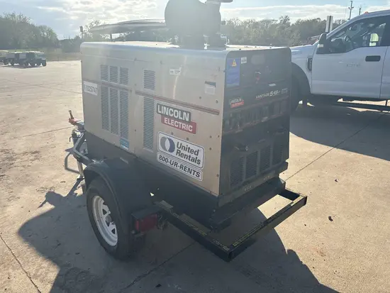 2019 Lincoln Electric VANTAGE 549 Welder