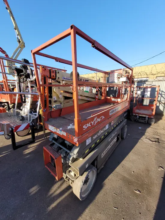 2016 Skyjack SJIII3220 Scissor Lift