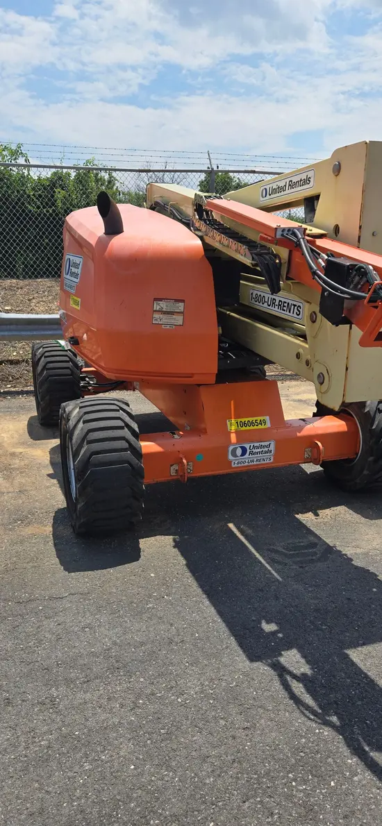2017 JLG 450AJ Articulating Boom Lift