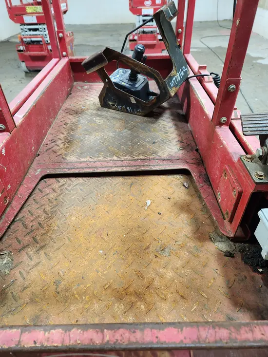 2018 MEC 1330SE Scissor Lift
