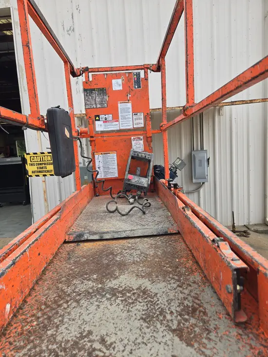 2017 JLG 2632ES Scissor Lift
