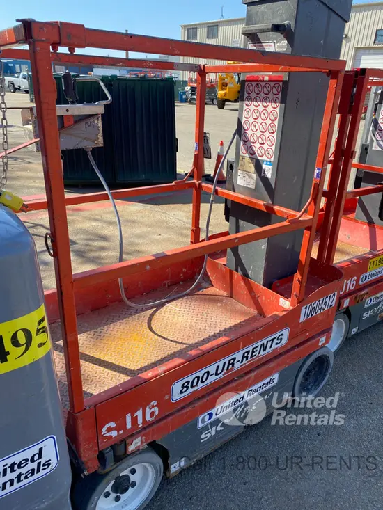 2017 Skyjack SJ16 Self-Propelled One-Person Lift