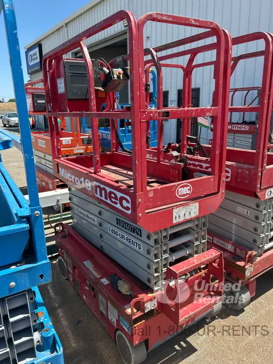 2019 MEC MICRO 19 Scissor Lift