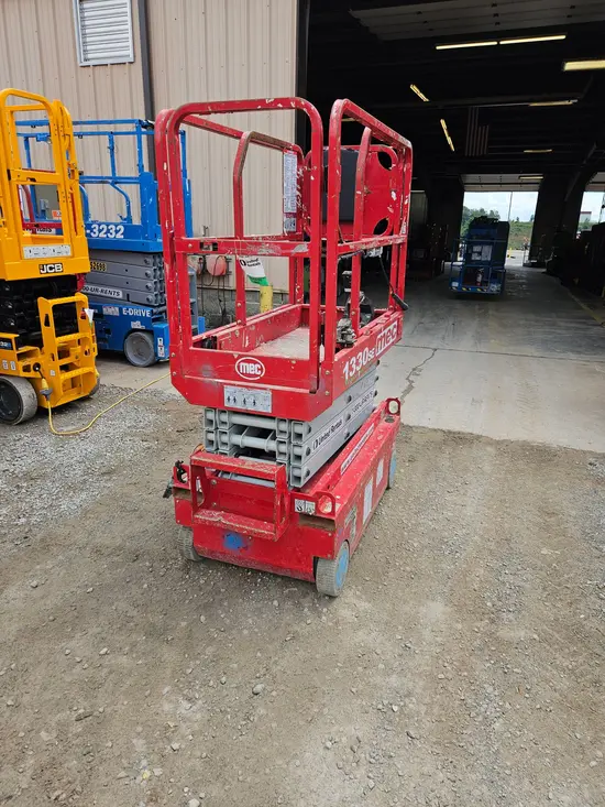 2019 MEC 1330SE Scissor Lift