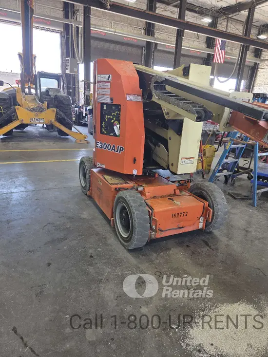 2015 JLG E300AJP Articulating Boom Lift