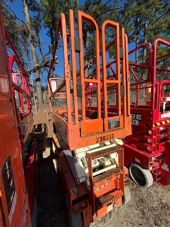 2019 Snorkel S3226E Scissor Lift
