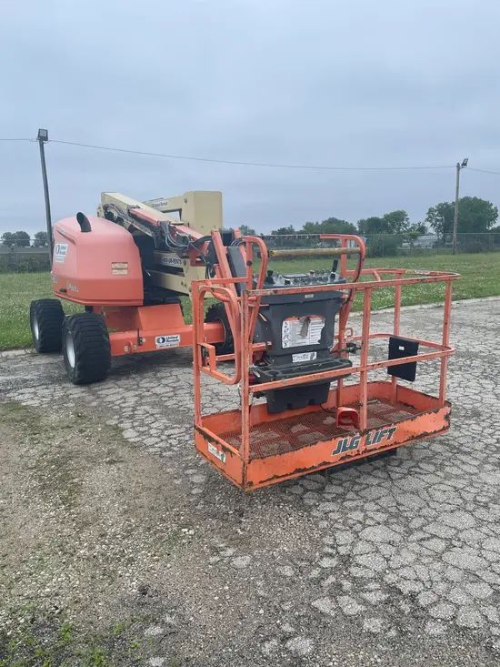 2017 JLG 450AJ Articulating Boom Lift