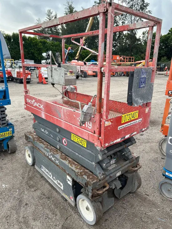 2018 Skyjack SJIII3219 Scissor Lift