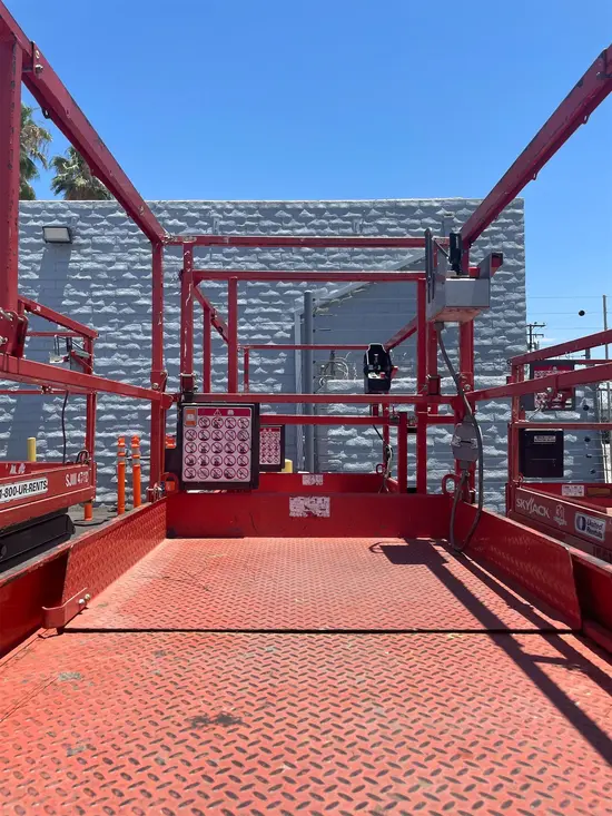 2018 Skyjack SJIII4740 Scissor Lift