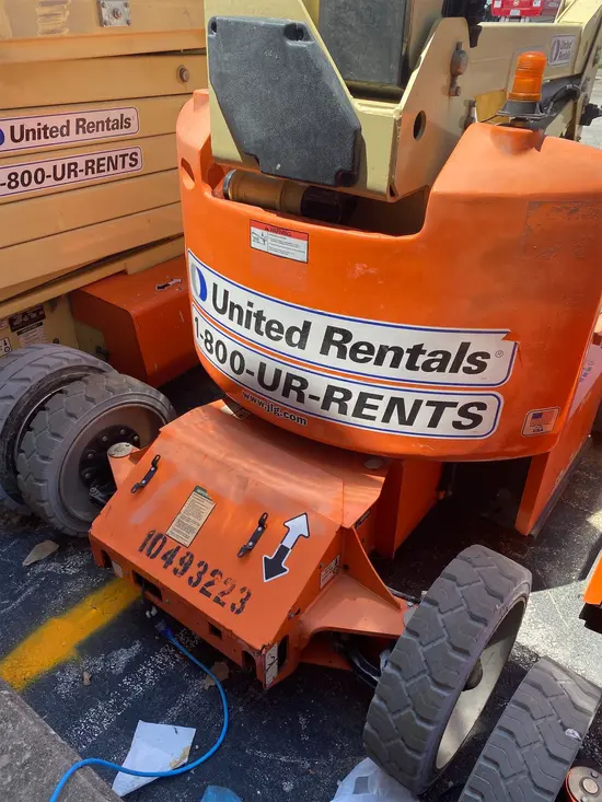 2016 JLG E450AJ Articulating Boom Lift