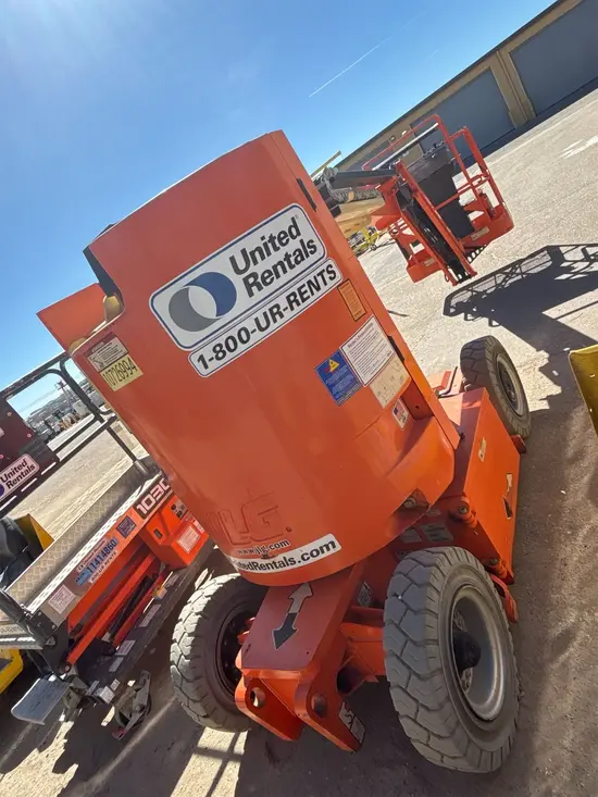 2018 JLG E300AJP Articulating Boom Lift