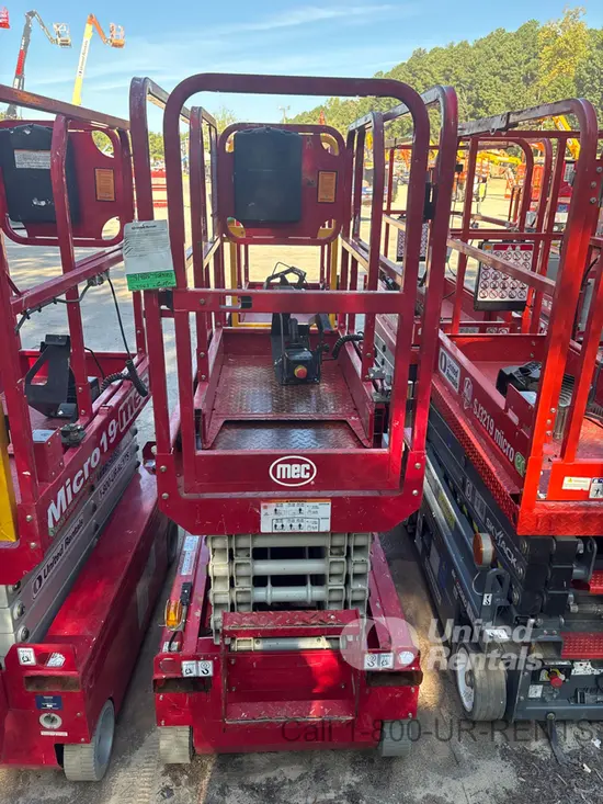 2018 MEC MICRO 19 Scissor Lift