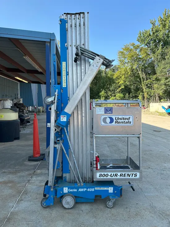 2018 Genie AWP-40SDC Pusharound Lift