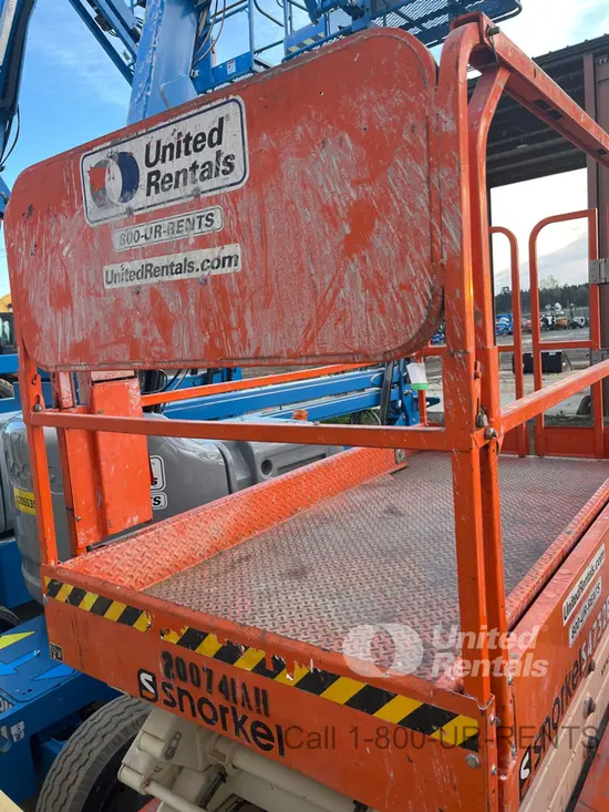 2018 Snorkel S4732E Scissor Lift
