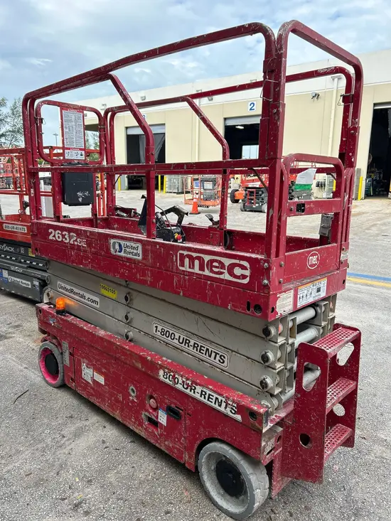 2017 MEC 2632SE Scissor Lift