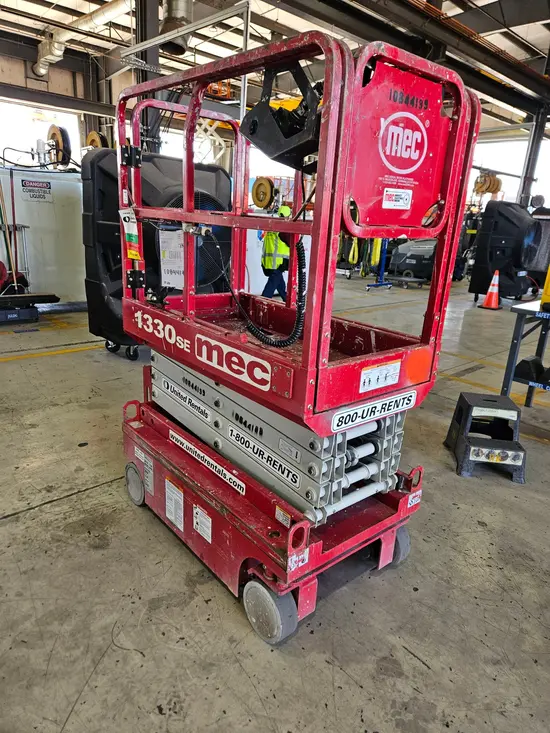 2018 MEC 1330SE Scissor Lift