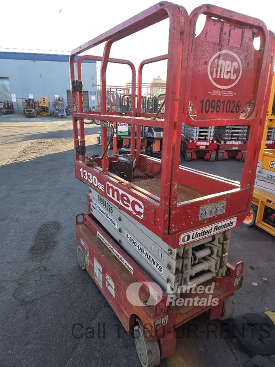 2019 MEC 1330SE Scissor Lift