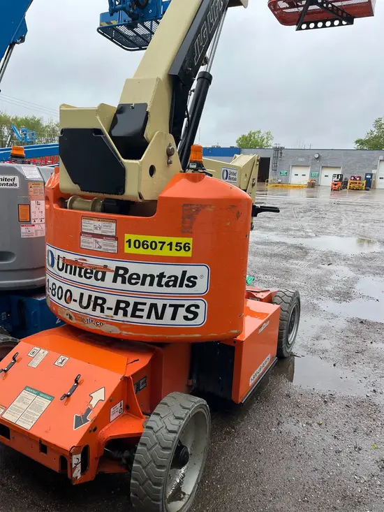 2017 JLG E400AJPN Articulating Boom Lift