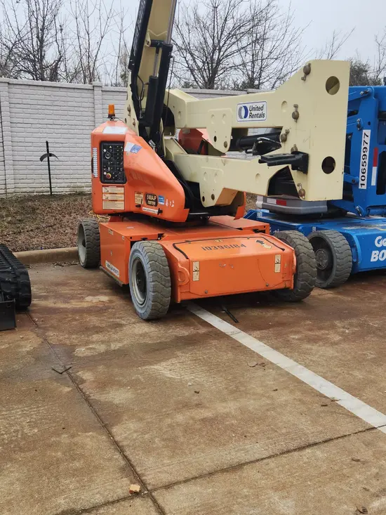 2015 JLG E400AJPN Articulating Boom Lift