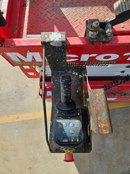 2019 MEC MICRO 19 Scissor Lift