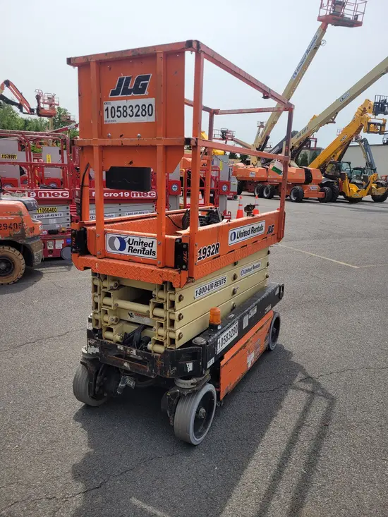 2017 JLG 1932R Scissor Lift