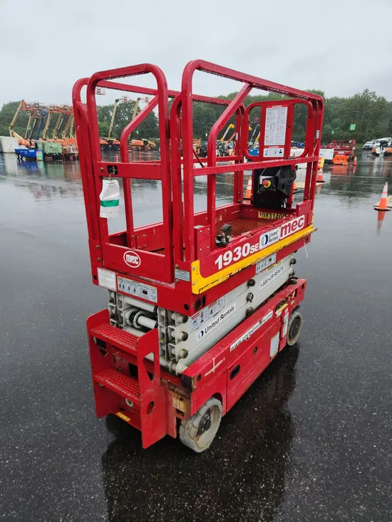 2018 MEC 1930SE Scissor Lift