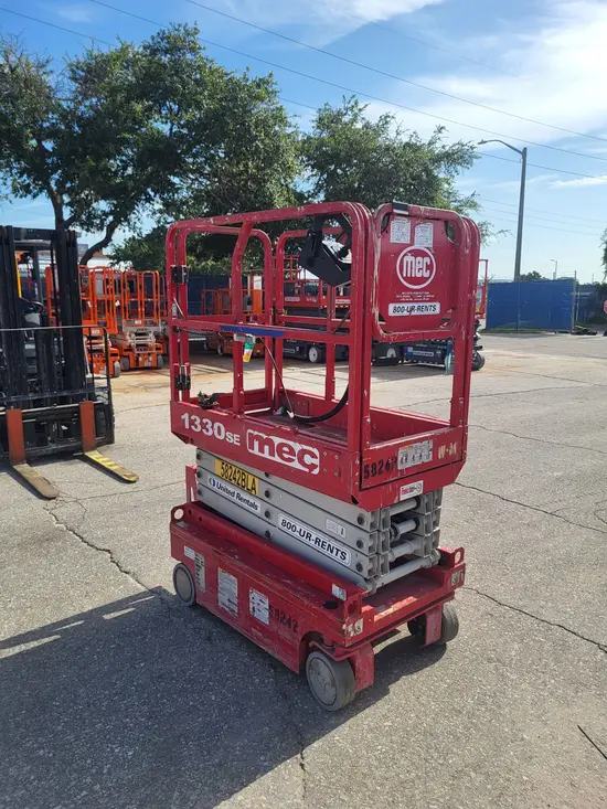 2018 MEC 1330SE Scissor Lift