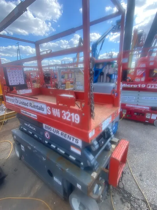 2017 Skyjack SJIII3219 Scissor Lift