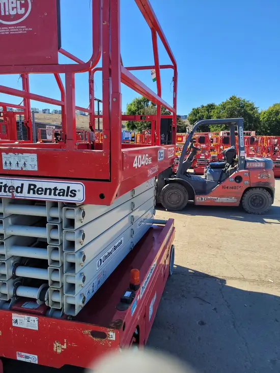 2017 MEC 4046SE Scissor Lift