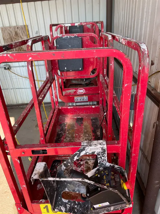 2017 MEC 1330SE Scissor Lift
